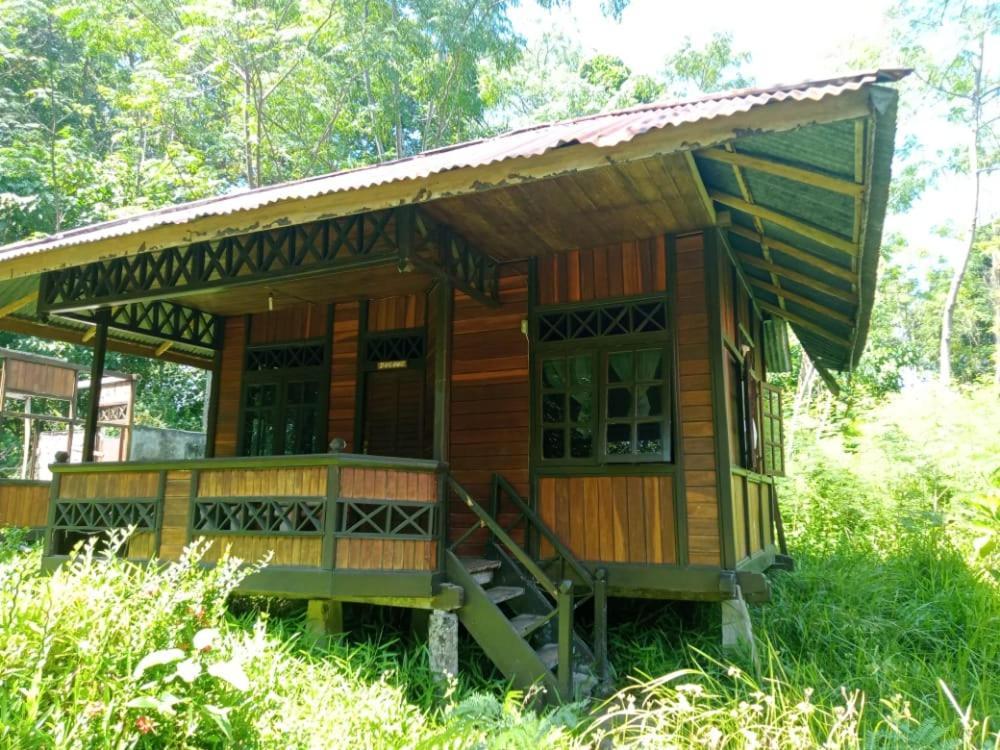 Lorenso Lodge Manado